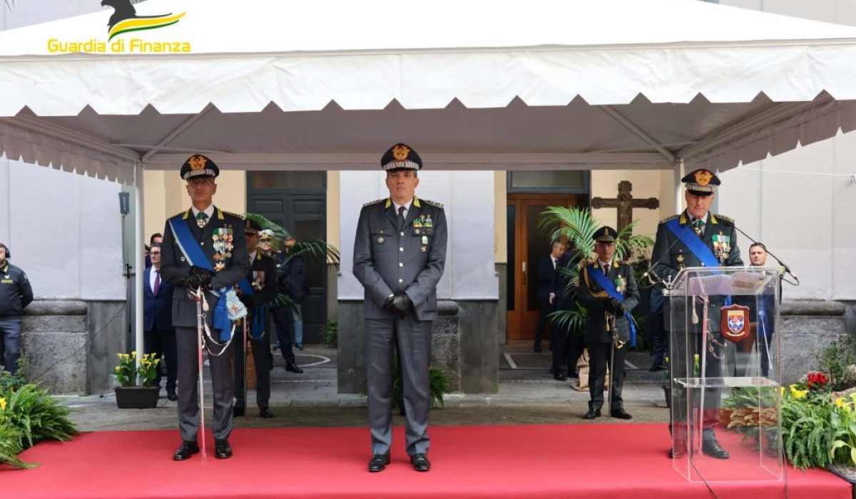 traghettopoli : enquête sur le commandant francesco greco impliqué dans une affaire majeure.